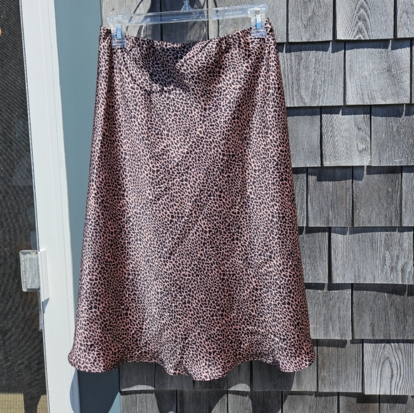 Victoria's Secret Cheetah Slit Skirt - size small - Picture 4 of 6